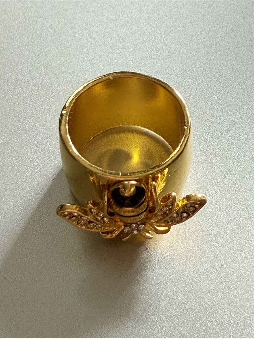 🐝 Gold Tone Bee Statement Ring with Rhinestone Accents - Picture 9 of 11